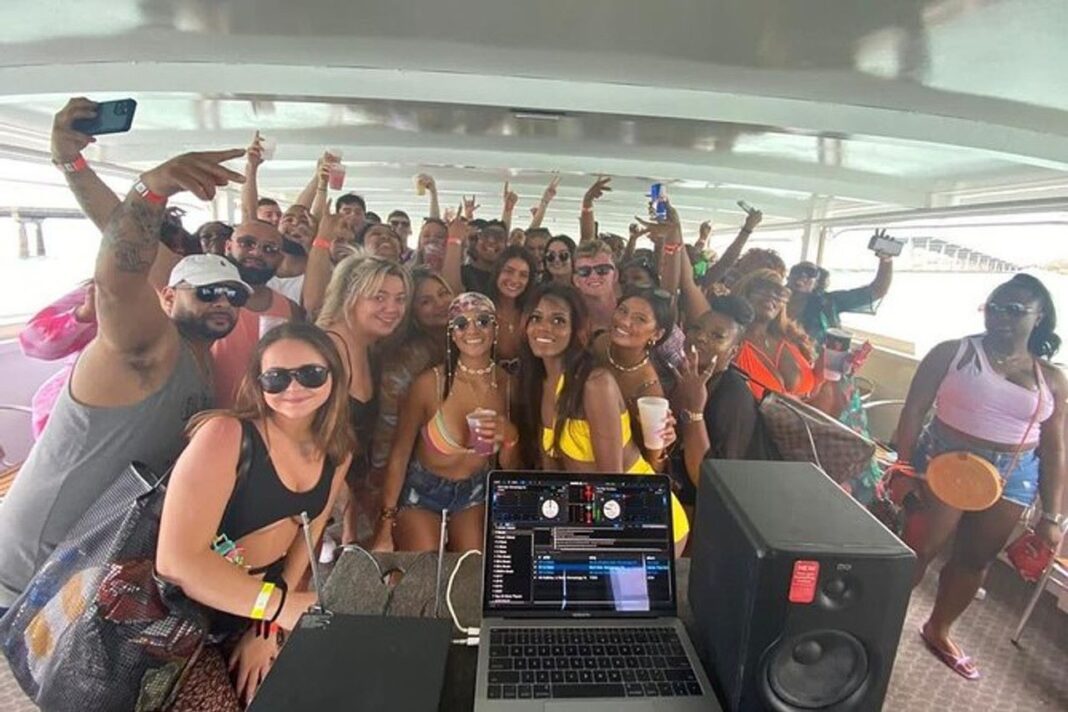 Celebrity-DJ Boat Parties